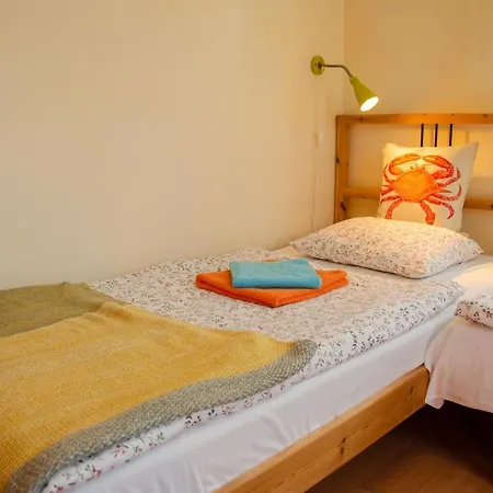 Roza Wiatrow - Lodge